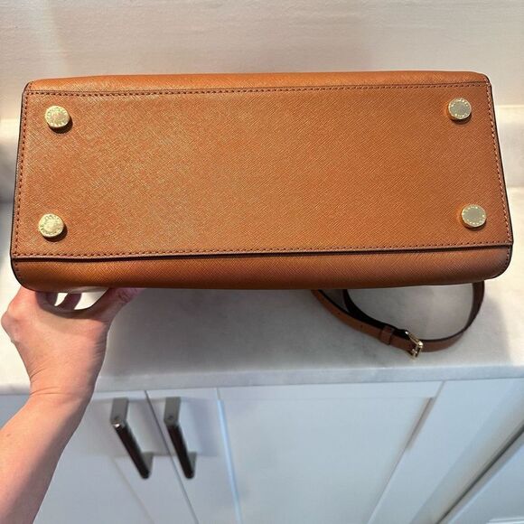Michael Kors Womens Handbag Brown Cognac Saffiano Leather Large Selma Tote Bag P - Picture 5 of 6